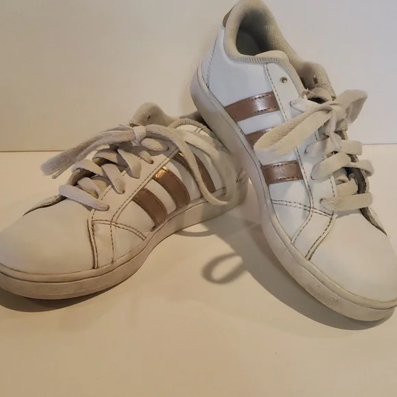 Adidas gold stripes kids sneaker shoe
